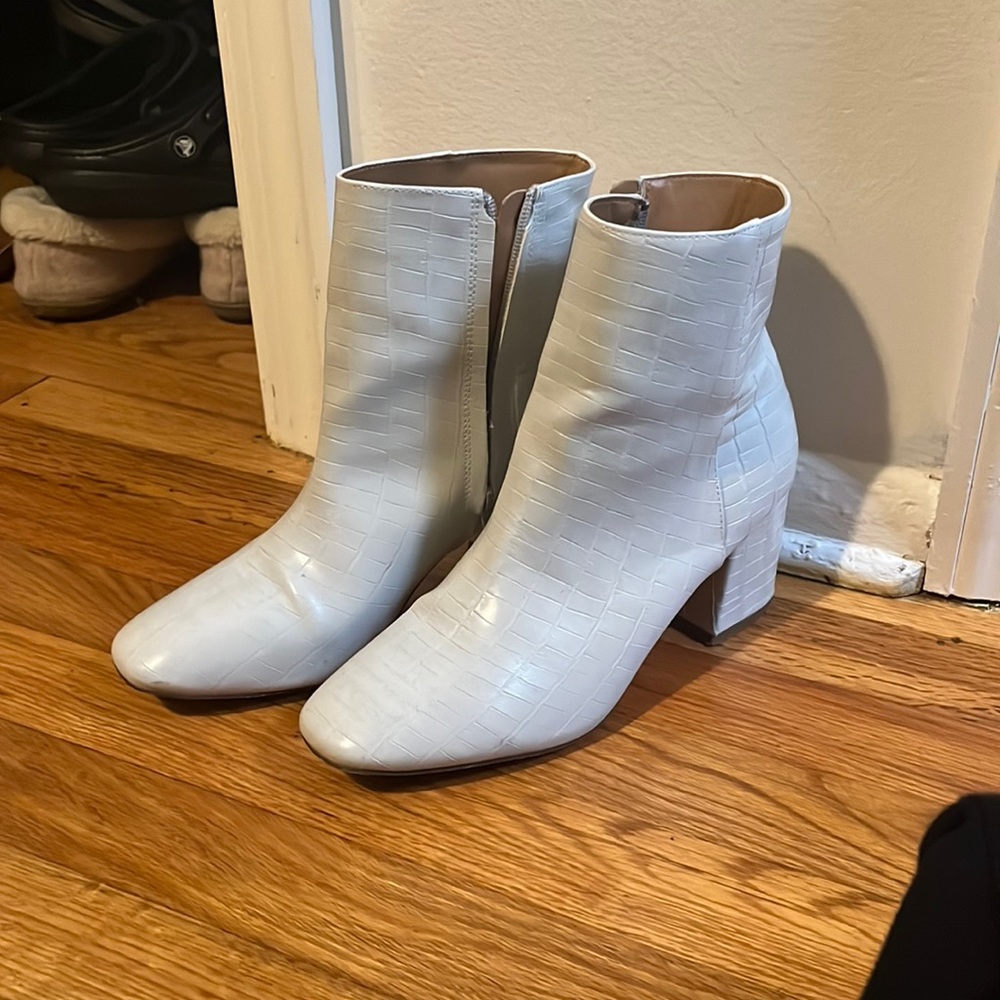 White booties!